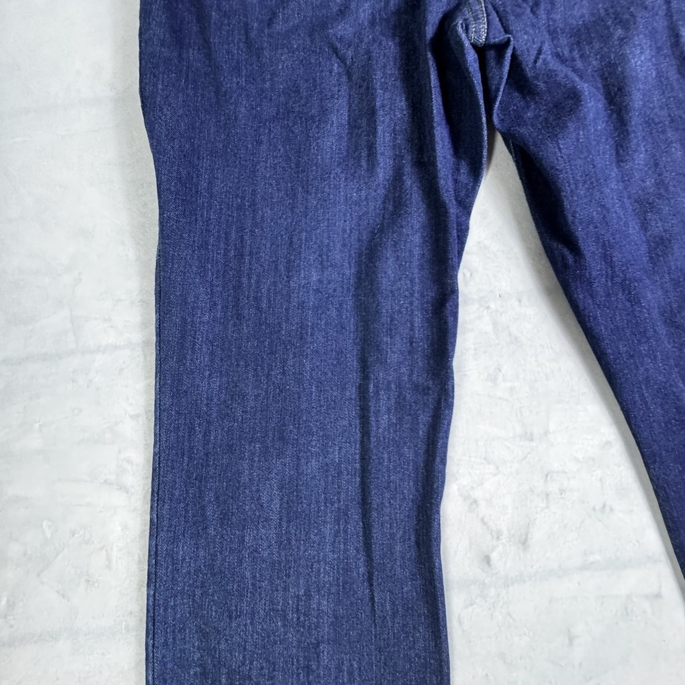 St. John's Bay Straight Leg Jeans Womens Blue Denim Mid Rise Stretch Comfort‎ 16 - Picture 8 of 16